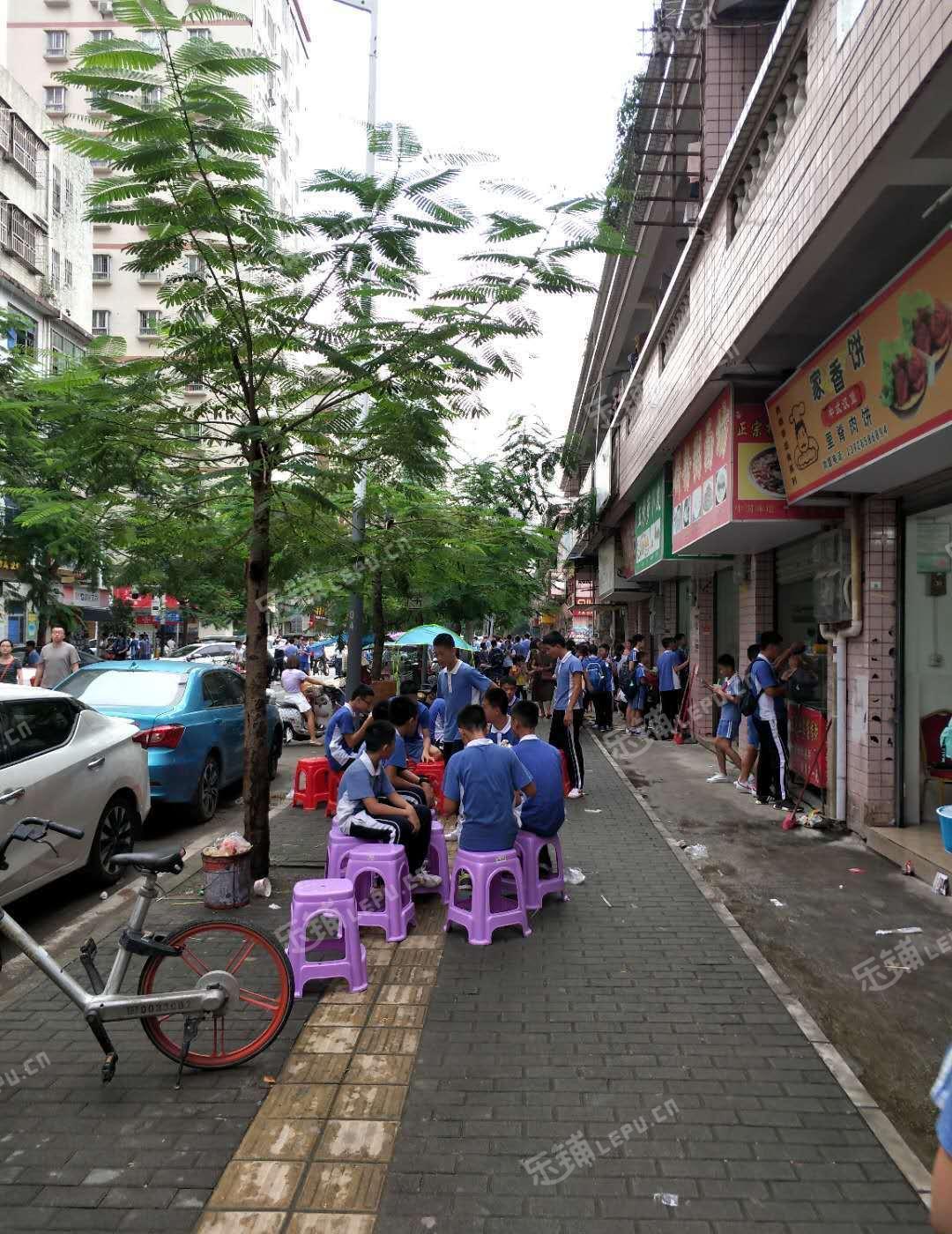 龙华区深圳北站油松路40㎡商铺转让,可办照,可明火,可餐饮