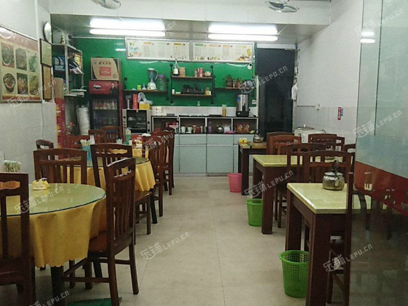 宝安区松岗西坊一巷60㎡小吃快餐店转让,个人照可用,可明火,可餐饮