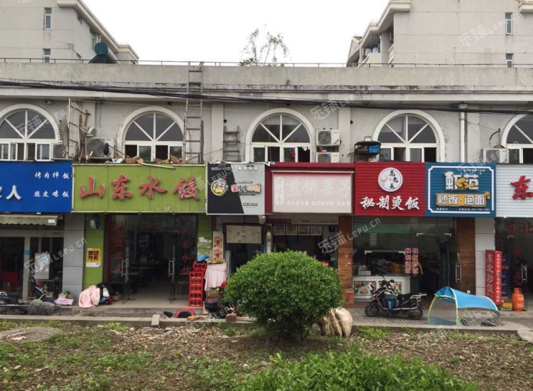 浦东曹路顾唐路40㎡小吃快餐店转让个人照可用可明火可餐饮