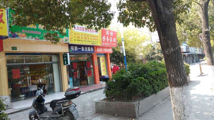 宝山上大锦秋路50㎡水果店转让,个人照可用