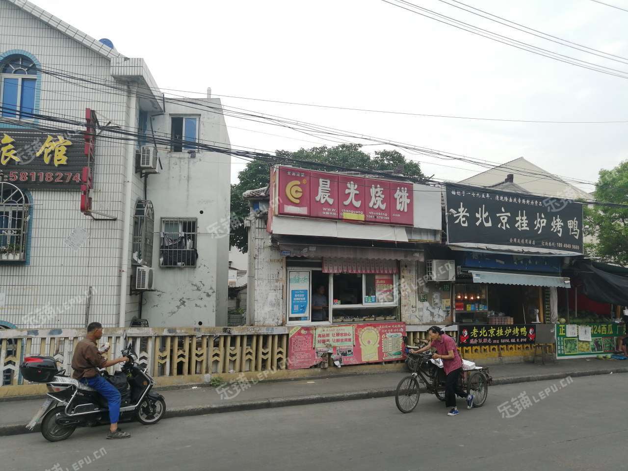 浦东周浦周市路20㎡小吃快餐店转让,个人照可用,可明火,可餐饮