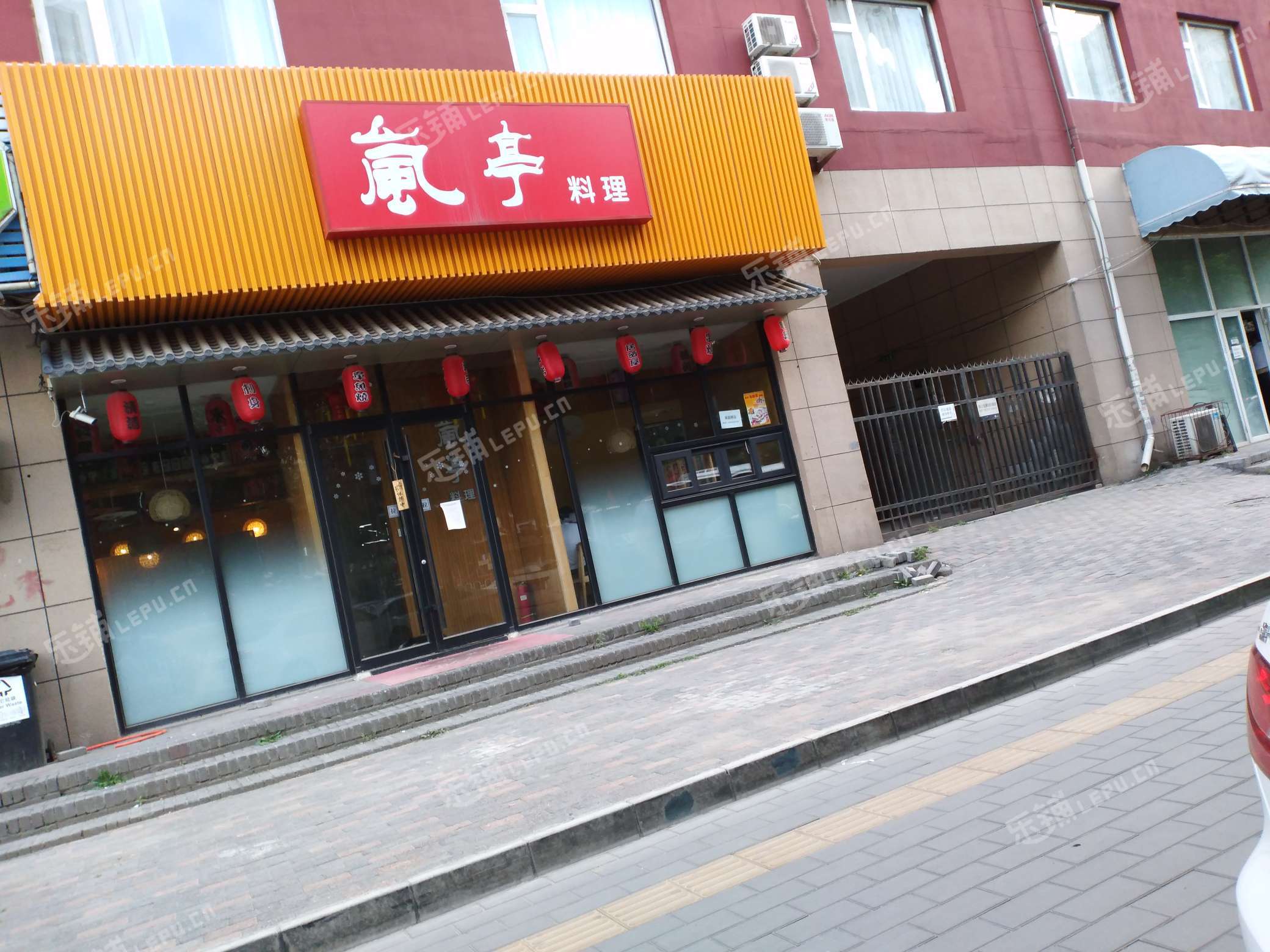 朝阳常营常营中路100㎡小吃快餐店转让,公司照可用,可