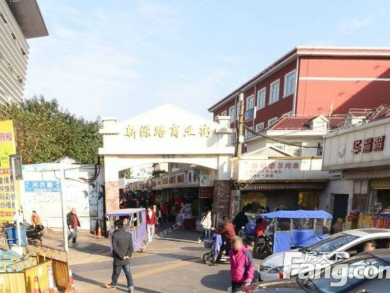 浦东川沙新源路17㎡服装店出租,个人照可用