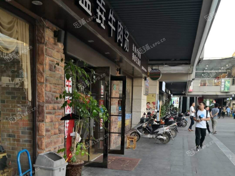 浦东周浦年家浜路120㎡小吃快餐店转让,个人照可用,可明火,可餐饮