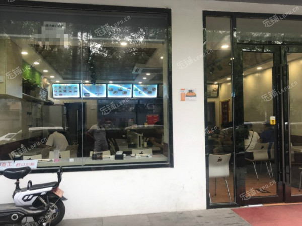 朝阳芍药居文学馆路6㎡小吃快餐店(窗口)出租，个人照可用，可餐饮