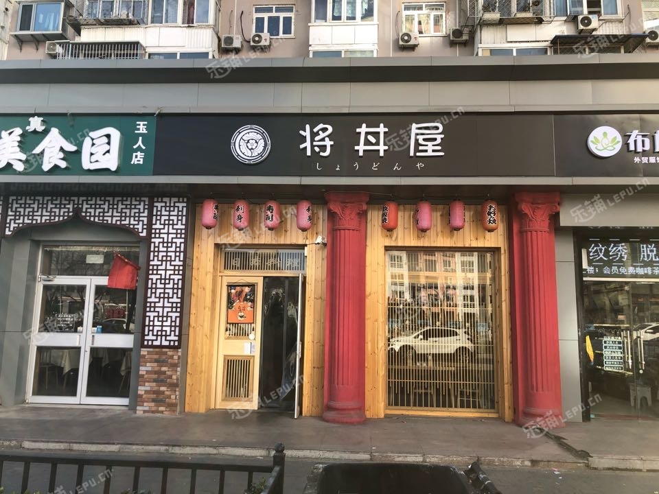 朝阳望京西酒仙桥路110㎡小吃快餐店转让，公司照可用，可明火，可餐饮
