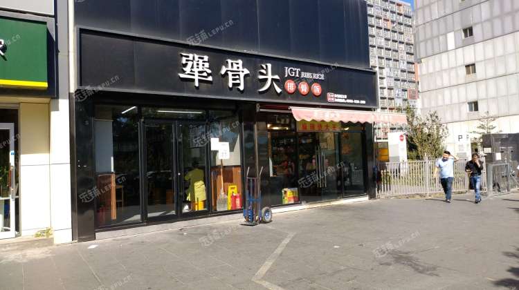 朝阳常营朝阳北路20㎡小吃快餐店早点摊位出租，个人照可用，可餐饮