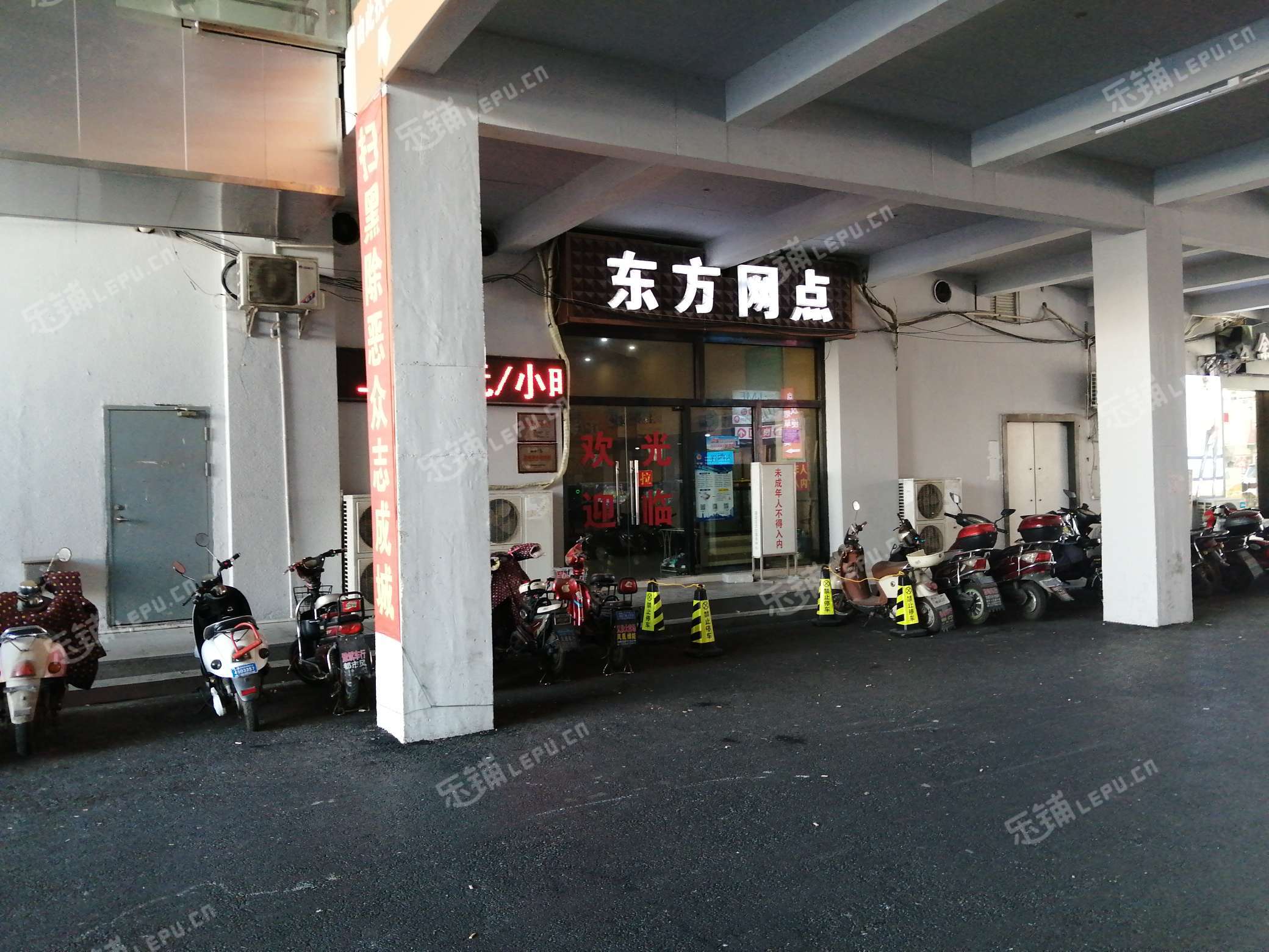 嘉定嘉定新城宝安公路3421弄45㎡水产肉类熟食店转让,可办照