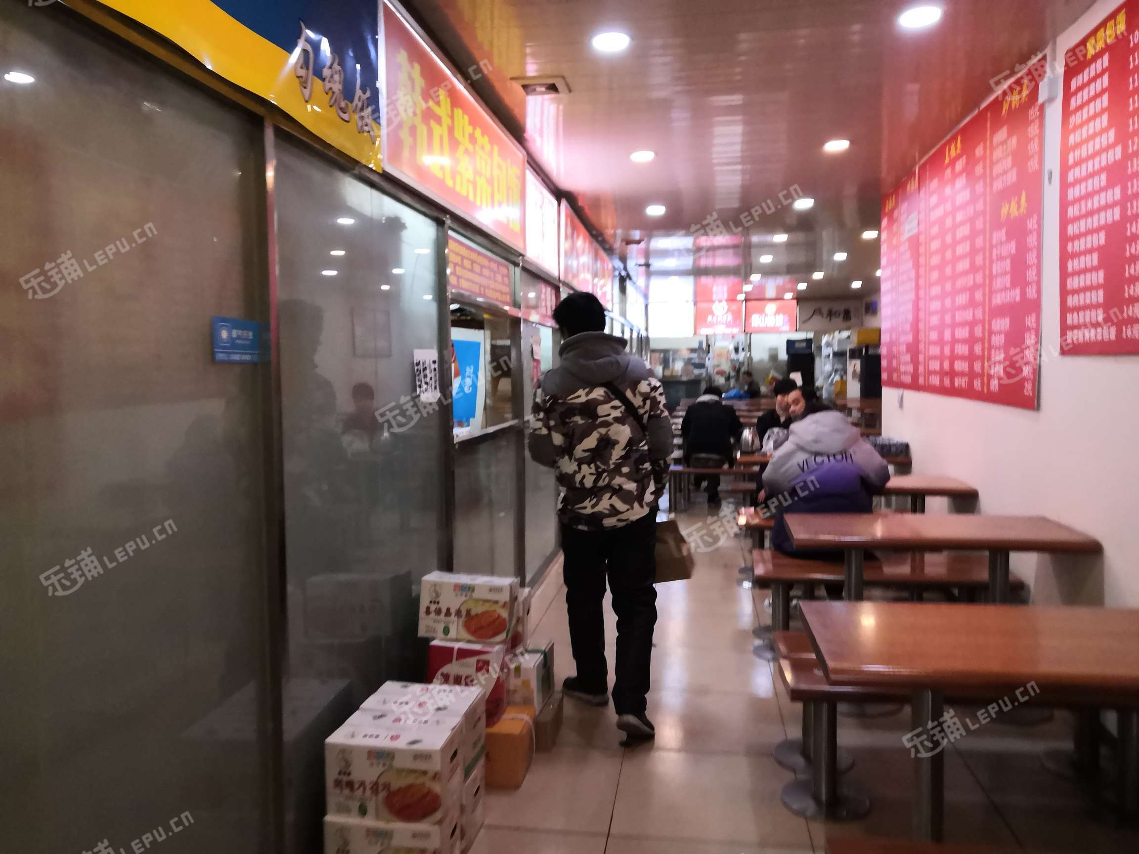 朝阳国展静安东街7㎡小吃快餐店(窗口)转让，大照/集体照，可明火，可餐饮