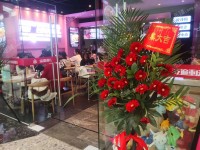 丰台新宫南苑西路84㎡小吃快餐店转让，个人照可过户，可明火，可餐饮
