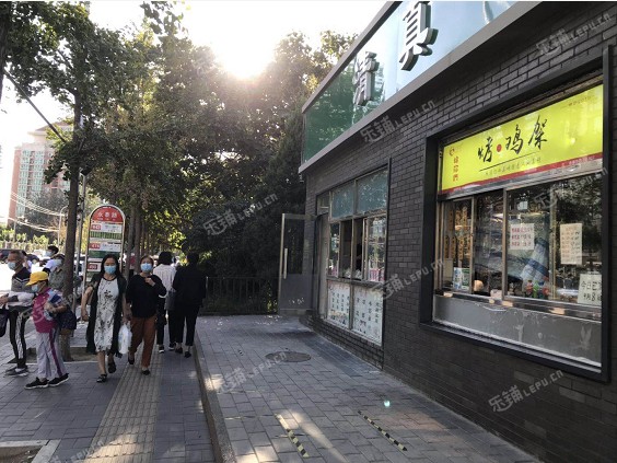 海淀清河永泰庄北路15㎡小吃快餐店(窗口)转让，公司照可用，可餐饮