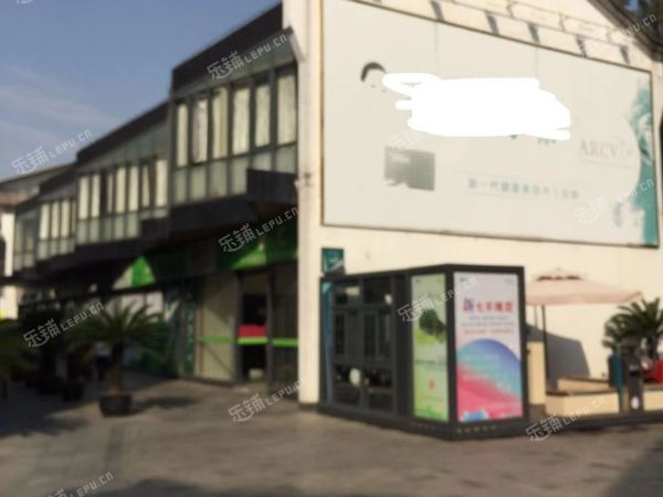 青浦盈浦公园路158㎡商铺出租，可办照，可餐饮