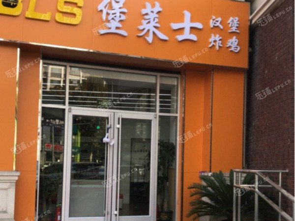 顺义顺义城东安路83㎡小吃快餐店转让，个人照可用，可餐饮