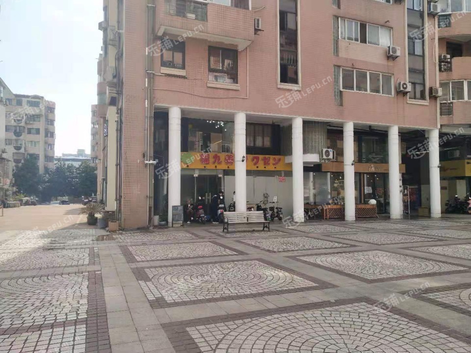 长宁古北荣华西道150㎡商铺出租，可办照