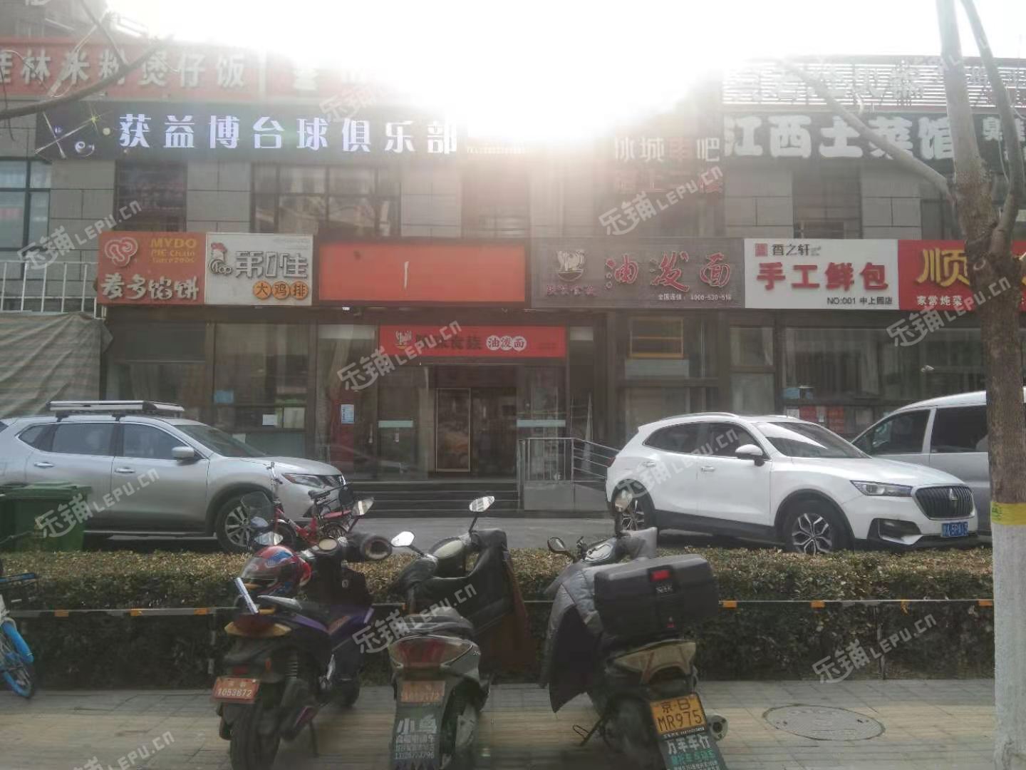 通州北关赵登禹大街15㎡小吃快餐店转让，公司照可过户，可餐饮