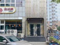 昌平昌平县城南环路800㎡商铺出租，可办照，可餐饮