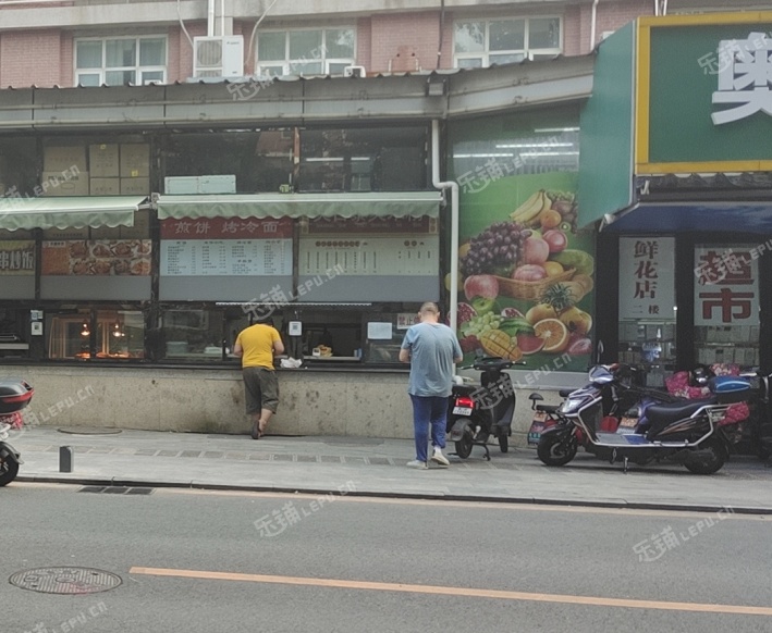 海淀五道口学院路20㎡小吃快餐店(窗口)转让，大照/集体照，可餐饮