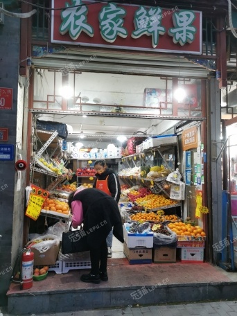 西城阜成门25㎡水果店转让，个人照可用