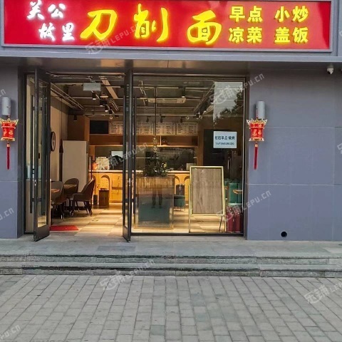 海淀清河安宁庄南路120㎡小吃快餐店早点摊位出租，个人照可用，可餐饮