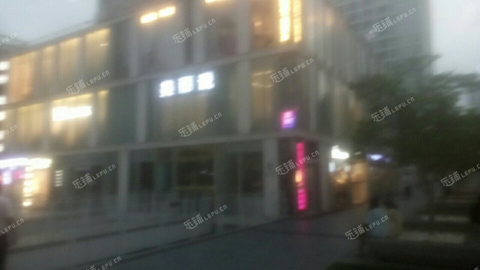 朝阳国贸CBD景恒街40㎡商铺出租，可办照，可餐饮