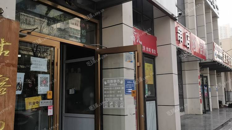 門頭溝100㎡小吃快餐店早點攤位出租可辦照可明火可餐飲