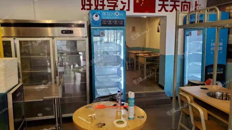 朝阳东坝驹子房路160㎡小吃快餐店转让，公司照可用，可明火，可餐饮
