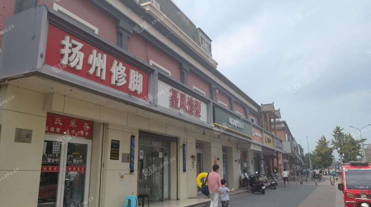 朝阳双桥双桥路13㎡小吃快餐店(窗口)出租，大照/集体照，可餐饮