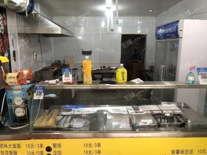 昌平东小口镇于新庄路45㎡小吃快餐店(窗口)转让，可办照，可餐饮
