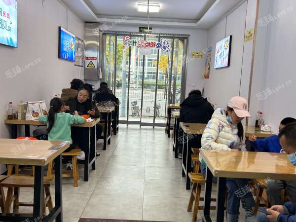 昌平昌平县城60㎡家常菜馆转让，可办照，可明火，可餐饮