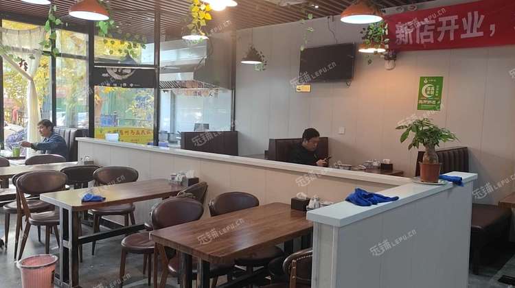 昌平天通苑120㎡新疆菜馆转让，可办照，可明火，可餐饮