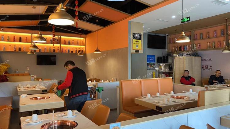 石景山苹果园170㎡火锅店转让，可办照，可明火，可餐饮