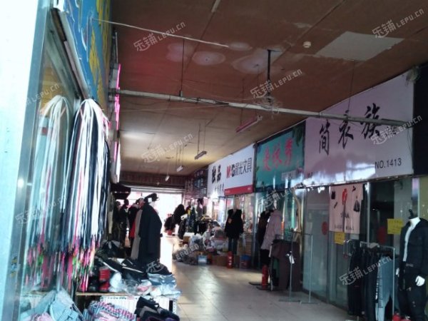 昌平昌平县城政府街24㎡服装店转让，个人照可用