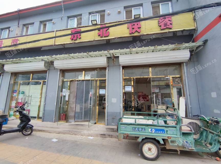 朝阳东坝60㎡小吃快餐店转让，个人照可用，可餐饮