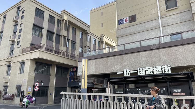 海淀上庄68㎡商铺出租，可办照，可明火，可餐饮