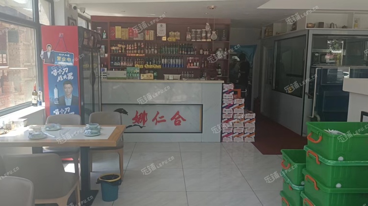 昌平南口600㎡小吃快餐店转让，可办照，可明火，可餐饮