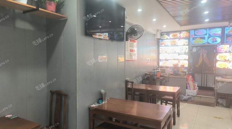 昌平回龙观育知东路150㎡东北菜馆转让，个人照可用，可明火，可餐饮
