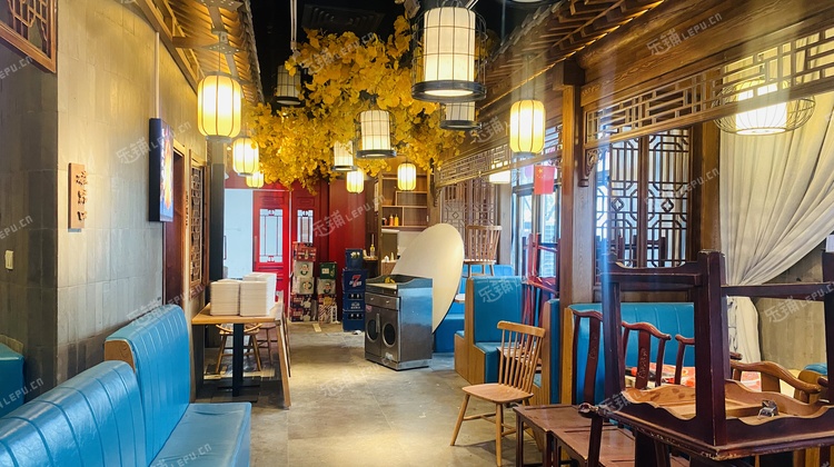 东城天坛光明路239㎡商铺转让，可办照，可明火，可餐饮