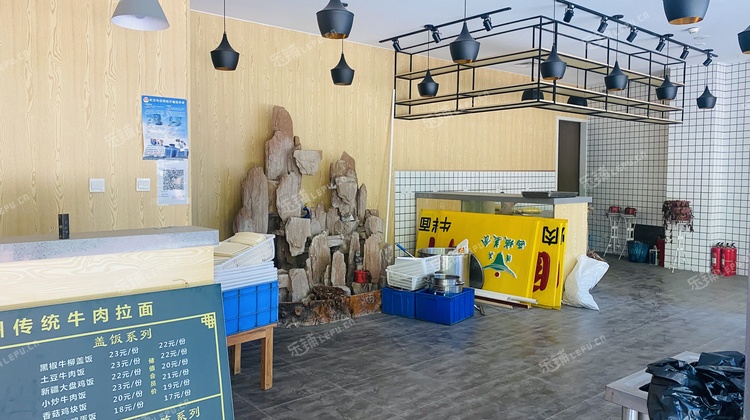 昌平北七家北清路178㎡美容院出租，可办照，可明火，可餐饮