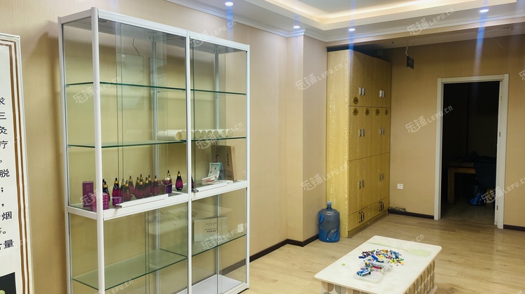 昌平北七家北清路178㎡美容院出租，可办照，可明火，可餐饮