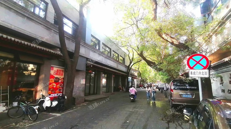 西城阜成门1098㎡商铺出租，可办照，可明火，可餐饮