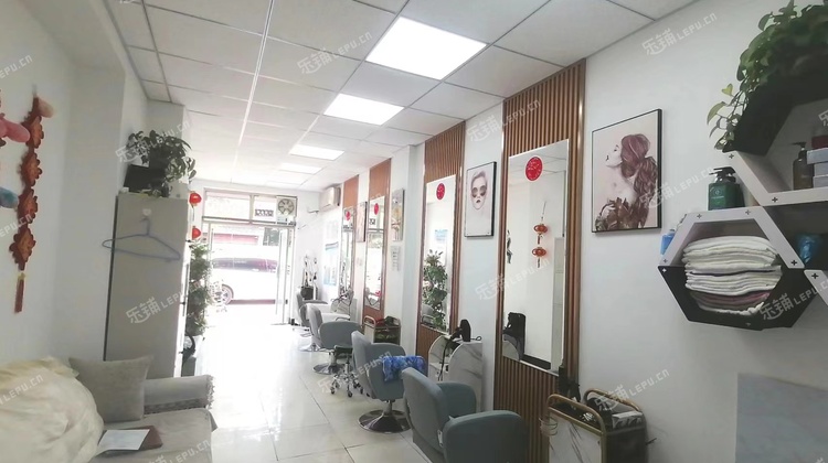 通州新华大街65㎡商铺转让，可办照，可明火，可餐饮
