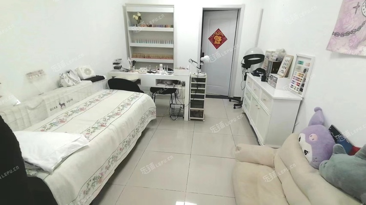 通州新华大街65㎡商铺转让，可办照，可明火，可餐饮