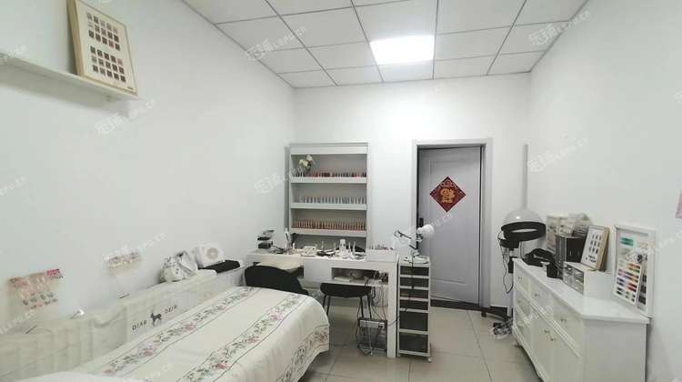 通州新华大街65㎡商铺转让，可办照，可明火，可餐饮