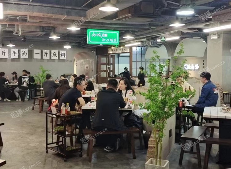 朝阳农展馆朝阳公园路415㎡火锅店转让，公司照可过户，可明火，可餐饮