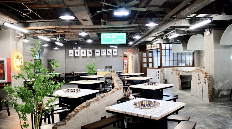 朝阳农展馆朝阳公园路415㎡火锅店转让，公司照可过户，可明火，可餐饮