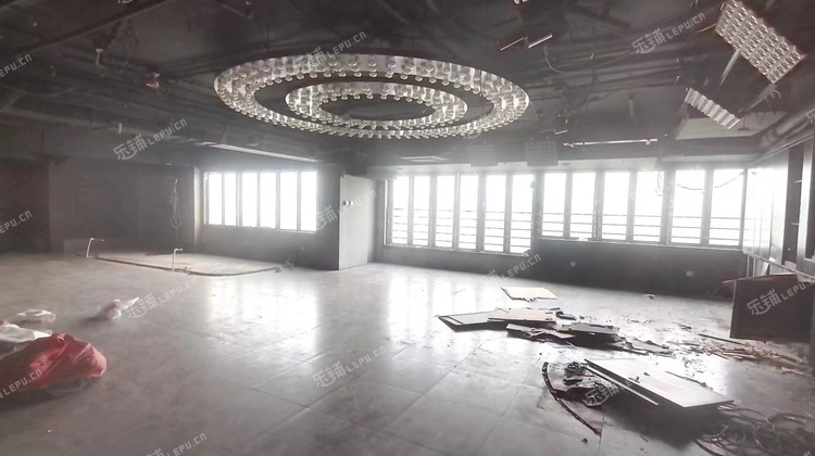 海淀五道口成府路400㎡商铺出租，可办照，可明火，可餐饮