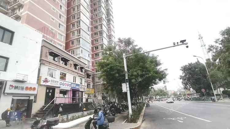 海淀五道口成府路400㎡商铺出租，可办照，可明火，可餐饮