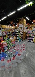 通州通州漷马路300㎡烟酒茶叶店转让，个人照可过户，可明火，可餐饮