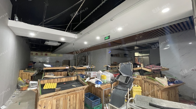 丰台卢沟桥110㎡商铺出租，可办照，可明火，可餐饮