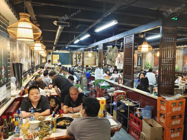朝阳北苑250㎡烤肉店转让，可办照，可明火，可餐饮